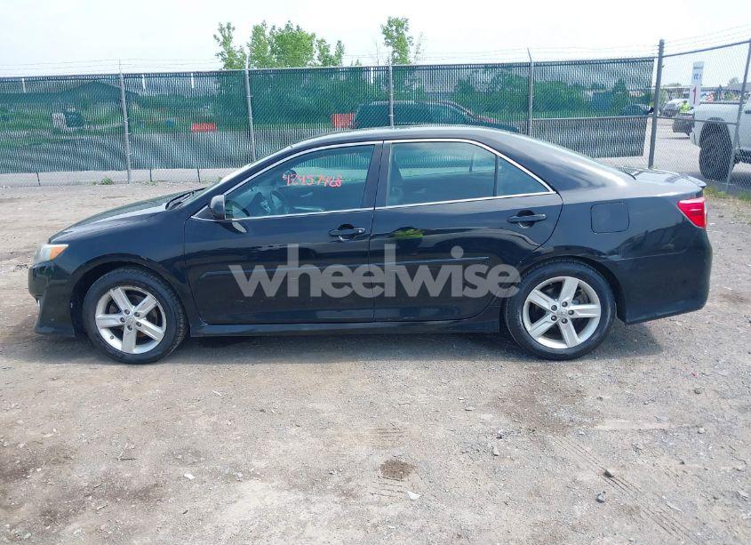 Photo 14 of 2014 Toyota Camry SE (VIN 4T1BF1FK3EU331155)