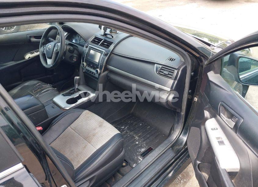 Photo 5 of 2014 Toyota Camry SE (VIN 4T1BF1FK3EU331155)