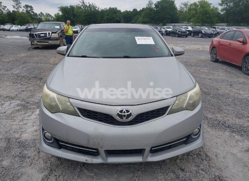 Photo 12 of 2014 Toyota Camry SE (VIN 4T1BF1FK3EU337778)