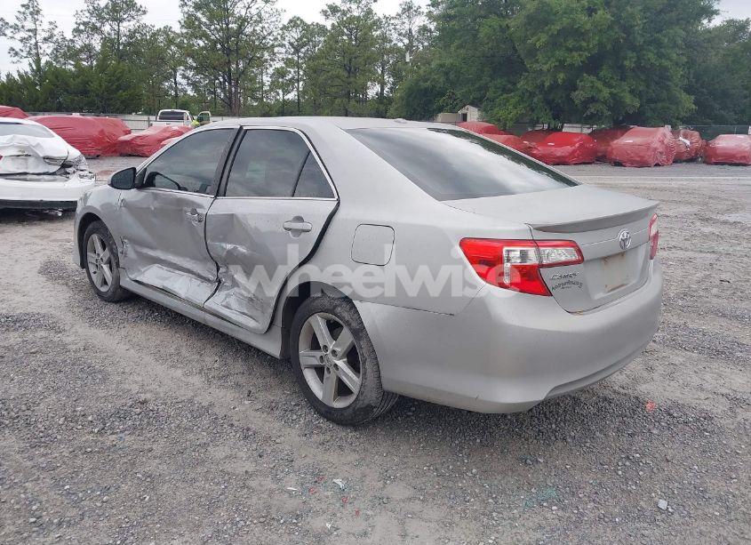 Photo 3 of 2014 Toyota Camry SE (VIN 4T1BF1FK3EU337778)