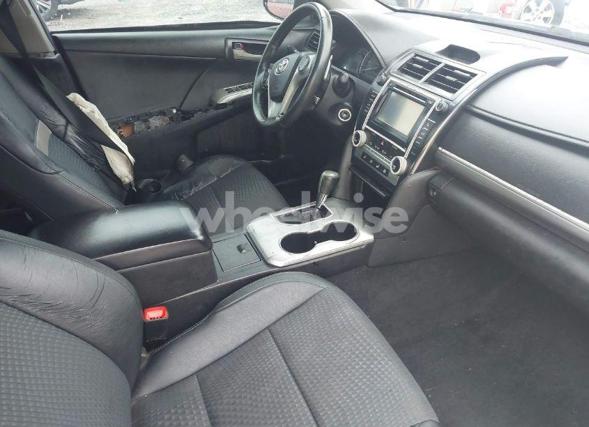 Photo 5 of 2014 Toyota Camry SE (VIN 4T1BF1FK3EU337778)