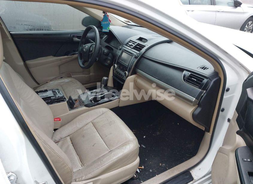 Photo 5 of 2014 Toyota Camry LE (VIN 4T1BF1FK3EU338770)