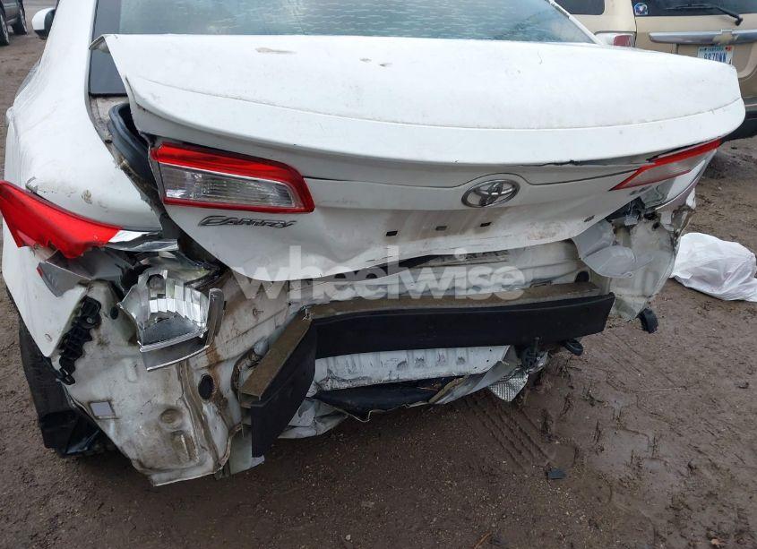 Photo 6 of 2014 Toyota Camry LE (VIN 4T1BF1FK3EU338770)
