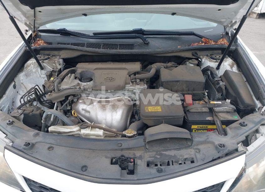 Photo 10 of 2014 Toyota Camry SE (VIN 4T1BF1FK3EU339370)