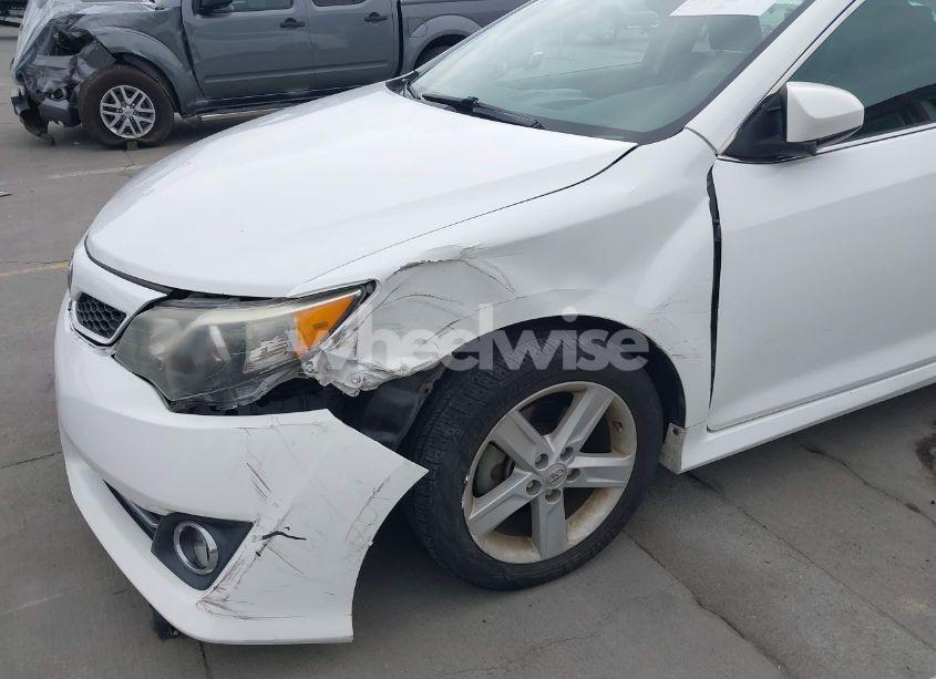 Photo 6 of 2014 Toyota Camry SE (VIN 4T1BF1FK3EU339370)