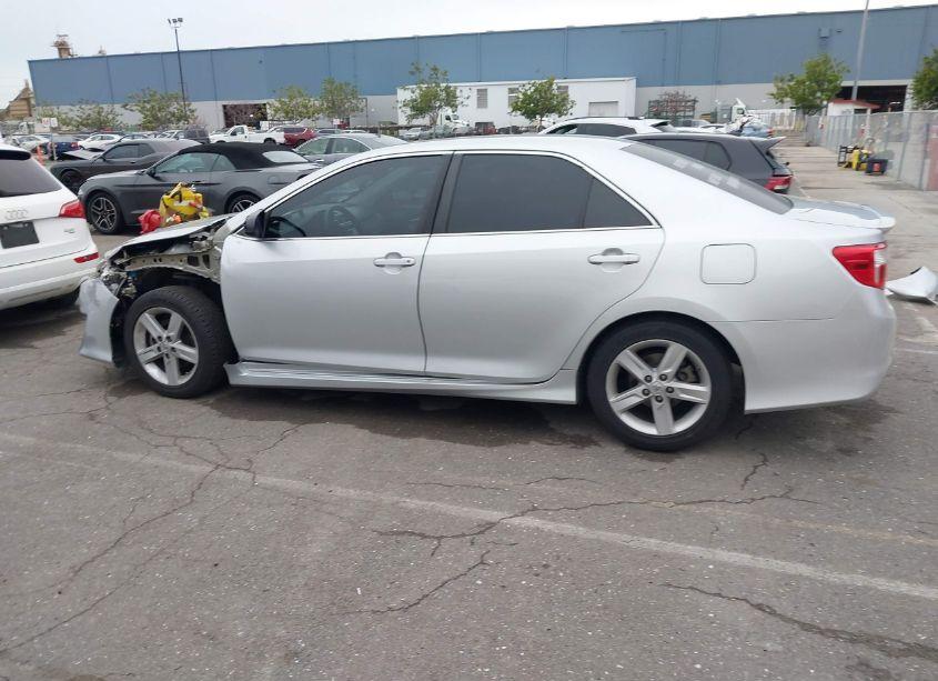 Photo 15 of 2014 Toyota Camry SE (VIN 4T1BF1FK3EU364835)