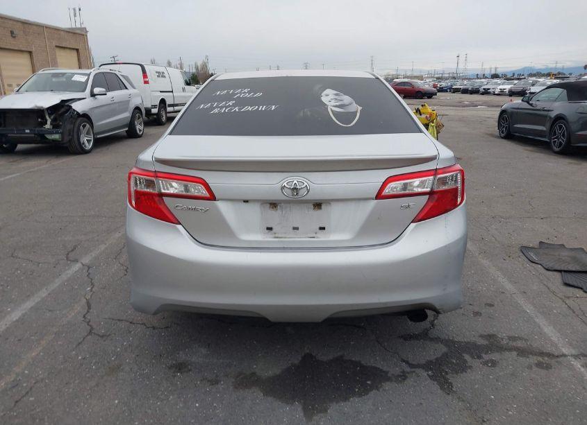 Photo 17 of 2014 Toyota Camry SE (VIN 4T1BF1FK3EU364835)