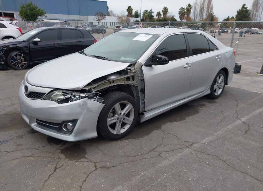 Photo 6 of 2014 Toyota Camry SE (VIN 4T1BF1FK3EU364835)