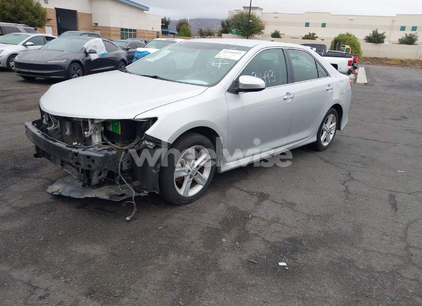 Photo 2 of 2014 Toyota Camry SE (VIN 4T1BF1FK3EU366181)