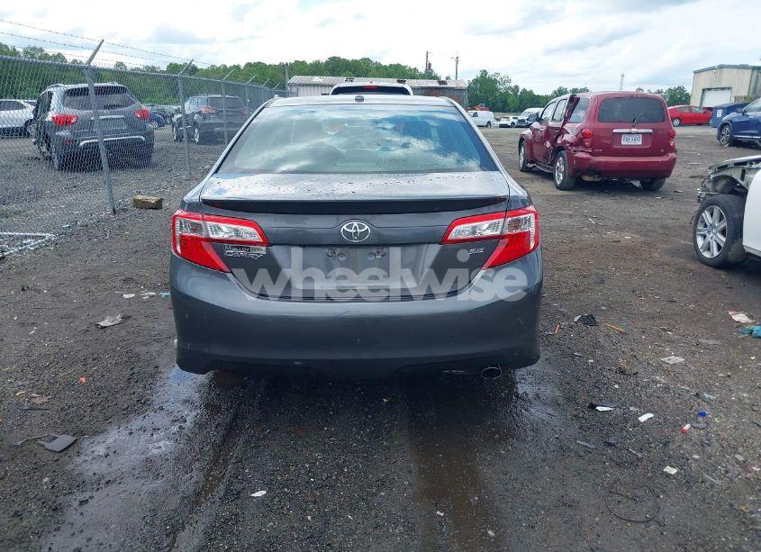 Photo 16 of 2014 Toyota Camry SE (VIN 4T1BF1FK3EU376645)