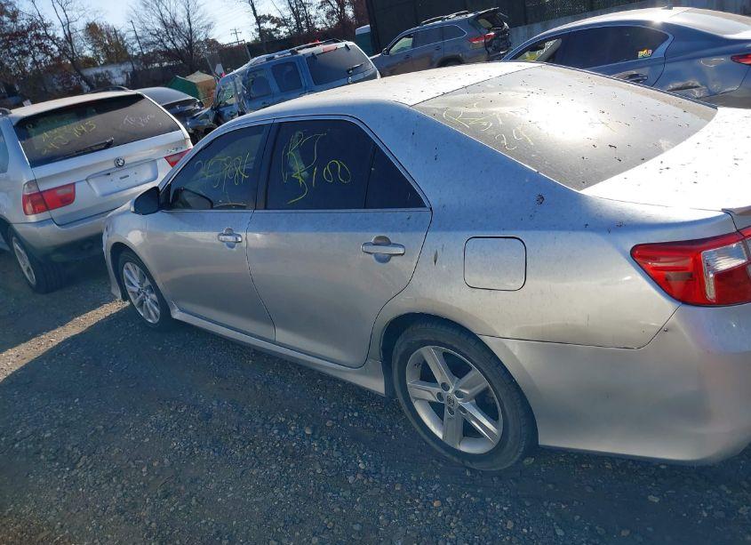 Photo 13 of 2014 Toyota Camry SE (VIN 4T1BF1FK3EU380890)