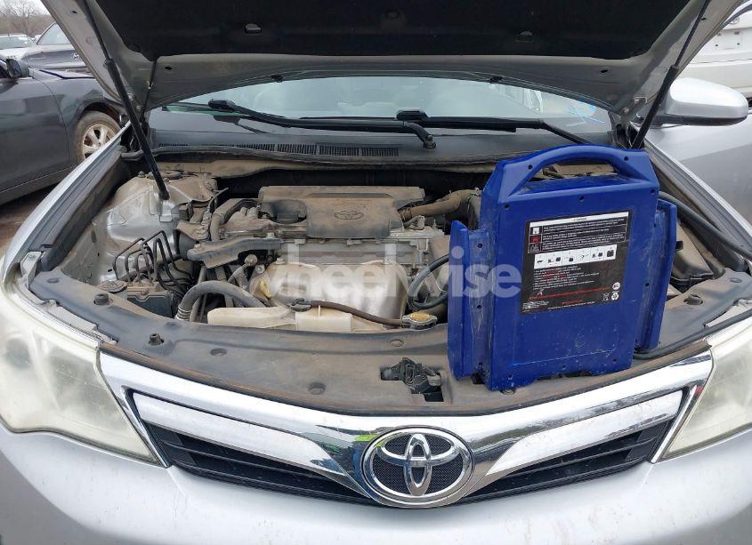 Photo 10 of 2014 Toyota Camry L/SE/LE/XLE (VIN 4T1BF1FK3EU381456)