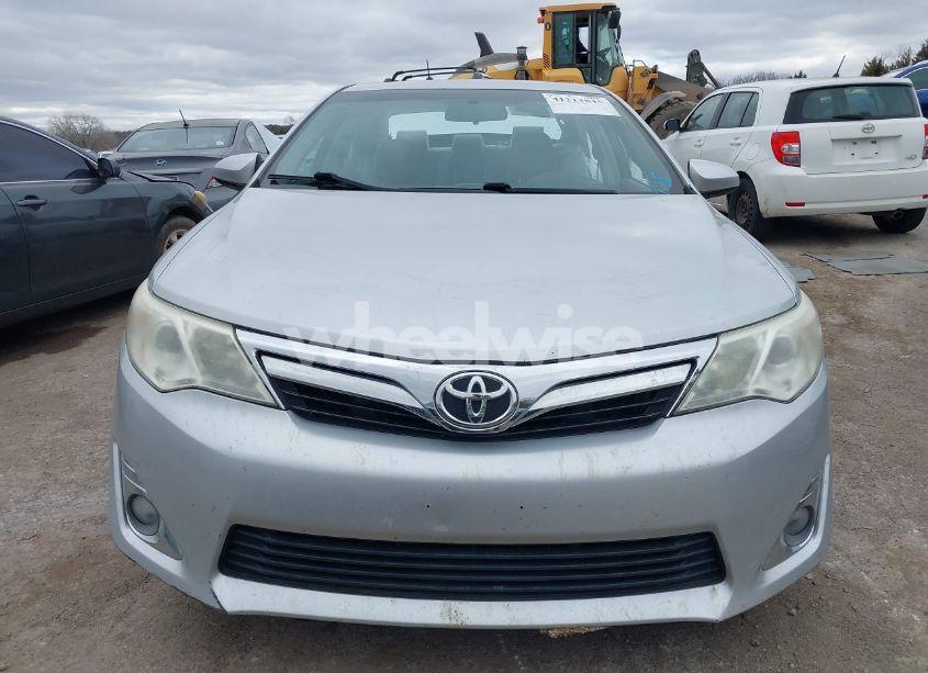 Photo 11 of 2014 Toyota Camry L/SE/LE/XLE (VIN 4T1BF1FK3EU381456)