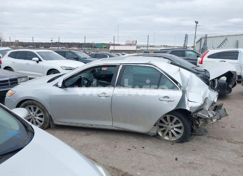 Photo 13 of 2014 Toyota Camry L/SE/LE/XLE (VIN 4T1BF1FK3EU381456)