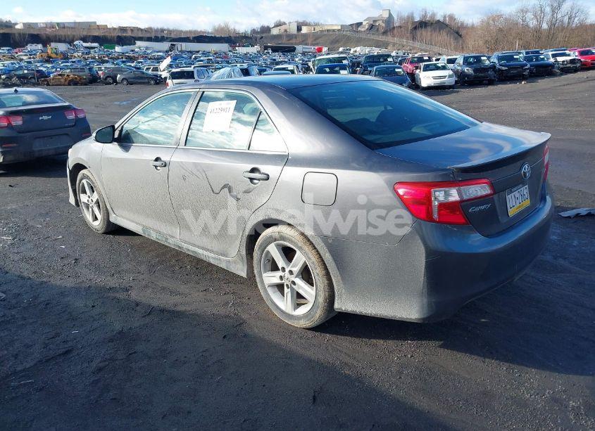 Photo 3 of 2014 Toyota Camry SE (VIN 4T1BF1FK3EU382445)
