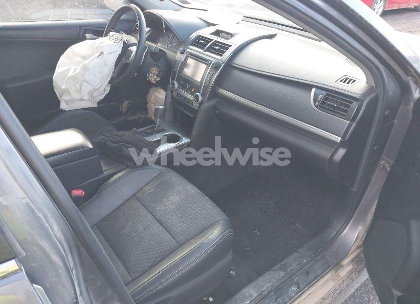 Photo 5 of 2014 Toyota Camry SE (VIN 4T1BF1FK3EU382445)