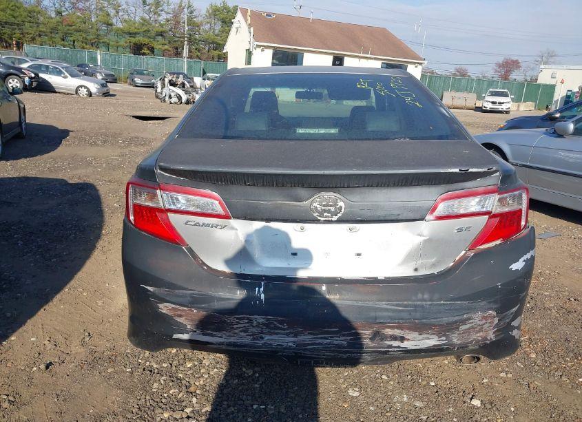 Photo 15 of 2014 Toyota Camry SE (VIN 4T1BF1FK3EU415024)