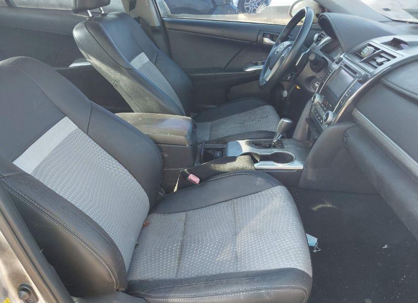 Photo 5 of 2014 Toyota Camry SE (VIN 4T1BF1FK3EU415024)