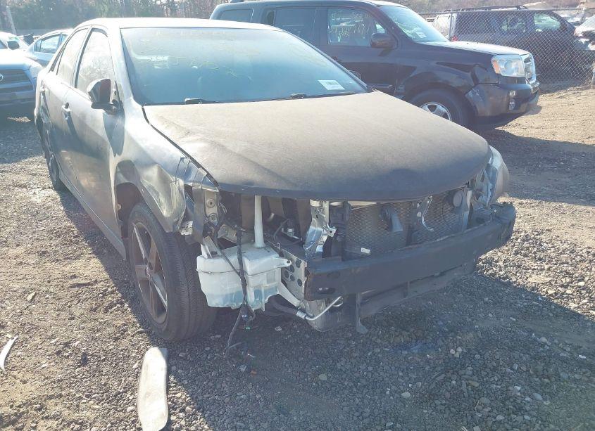 Photo 6 of 2014 Toyota Camry SE (VIN 4T1BF1FK3EU415024)