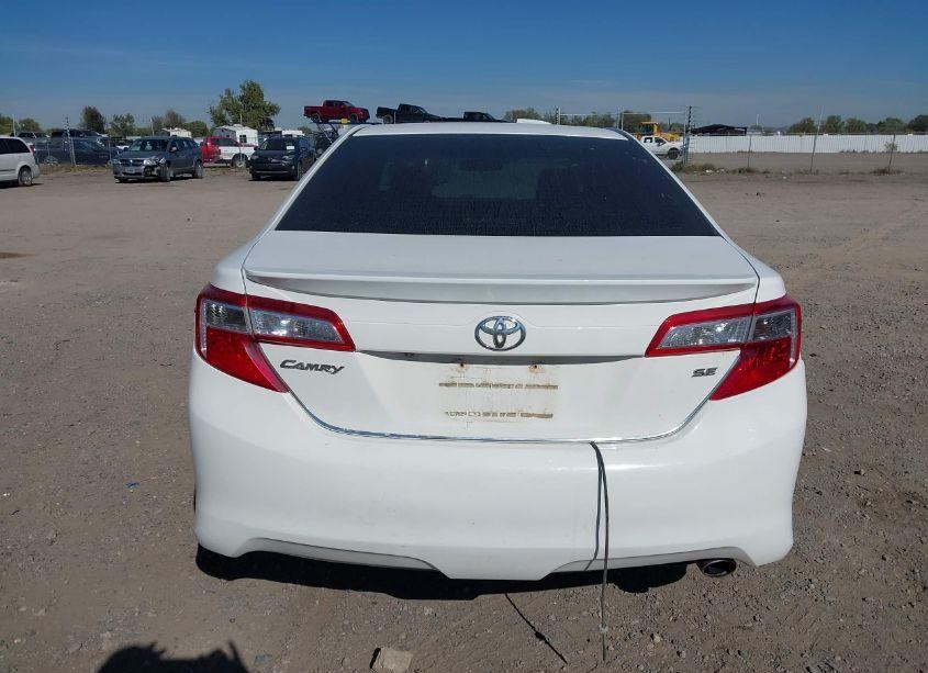 Photo 17 of 2014 Toyota Camry SE (VIN 4T1BF1FK3EU415170)