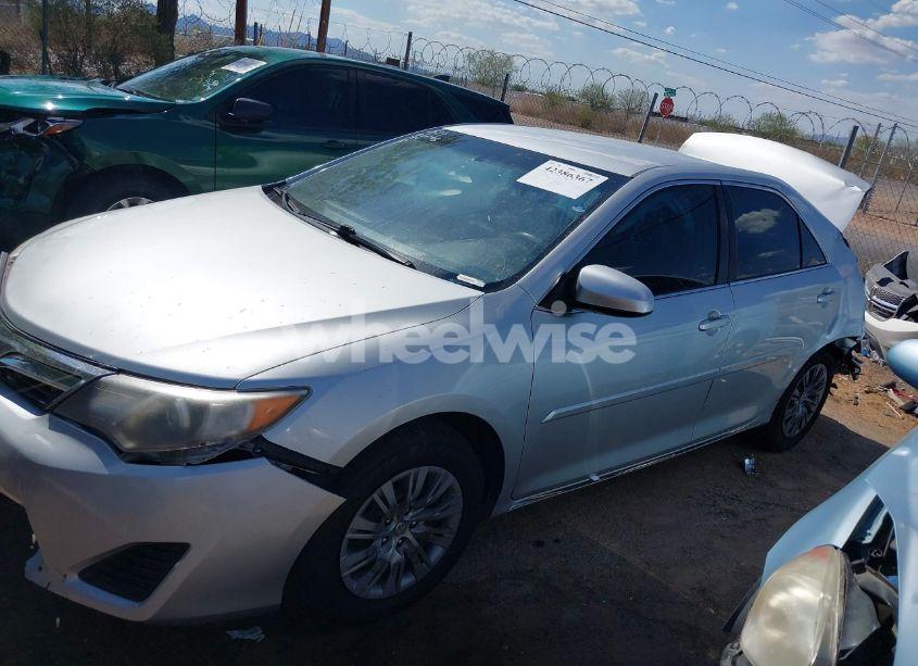 Photo 15 of 2014 Toyota Camry LE (VIN 4T1BF1FK3EU441428)