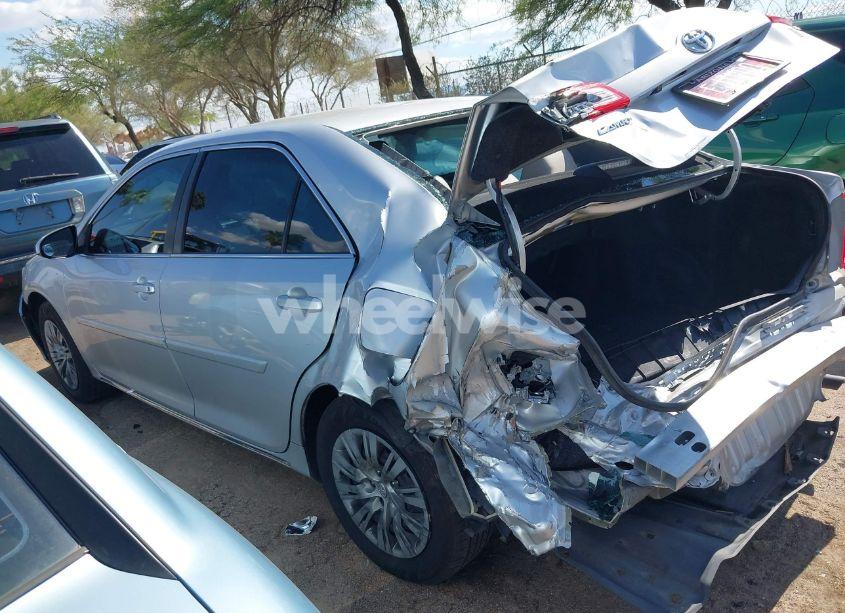 Photo 3 of 2014 Toyota Camry LE (VIN 4T1BF1FK3EU441428)