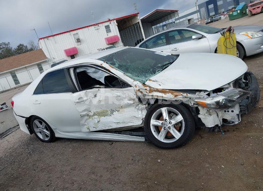 Photo 13 of 2014 Toyota Camry SE (VIN 4T1BF1FK3EU454499)