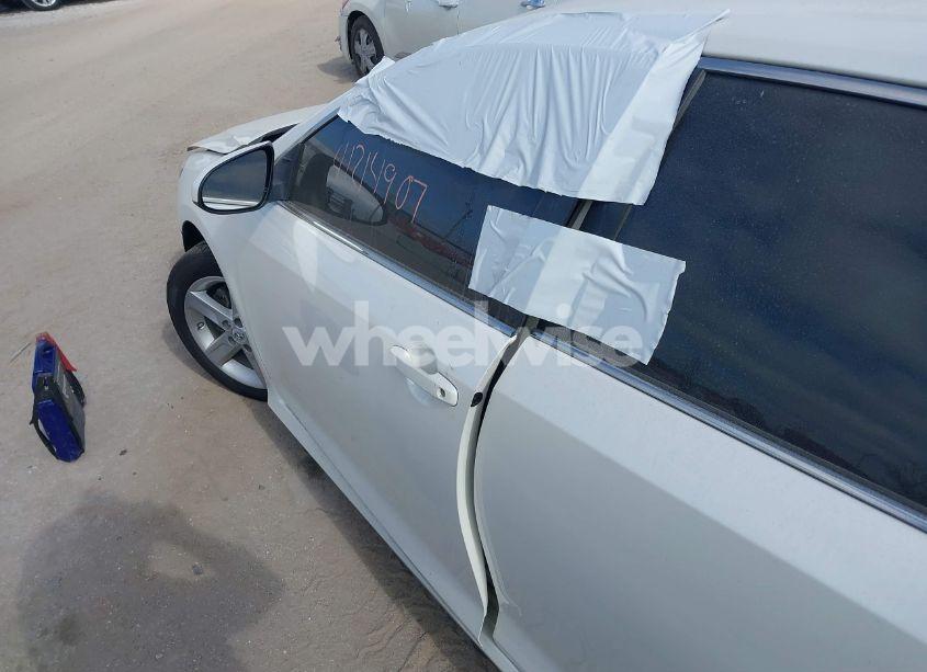 Photo 17 of 2014 Toyota Camry SE (VIN 4T1BF1FK3EU454499)