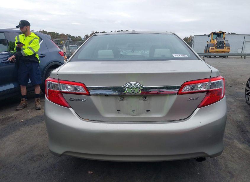 Photo 16 of 2014 Toyota Camry XLE (VIN 4T1BF1FK3EU464935)