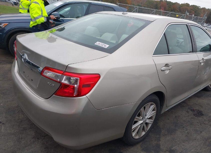 Photo 4 of 2014 Toyota Camry XLE (VIN 4T1BF1FK3EU464935)