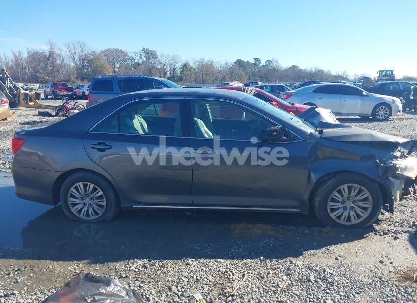 Photo 13 of 2014 Toyota Camry LE (VIN 4T1BF1FK3EU468029)