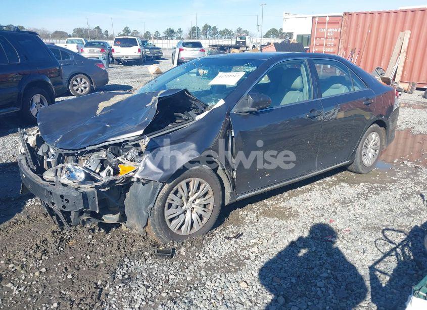 Photo 2 of 2014 Toyota Camry LE (VIN 4T1BF1FK3EU468029)