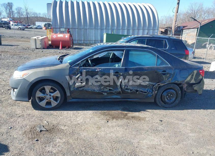 Photo 14 of 2014 Toyota Camry SE SPORT (VIN 4T1BF1FK3EU733418)