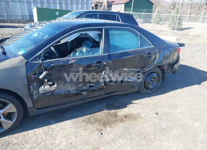 Photo 6 of 2014 Toyota Camry SE SPORT (VIN 4T1BF1FK3EU733418)