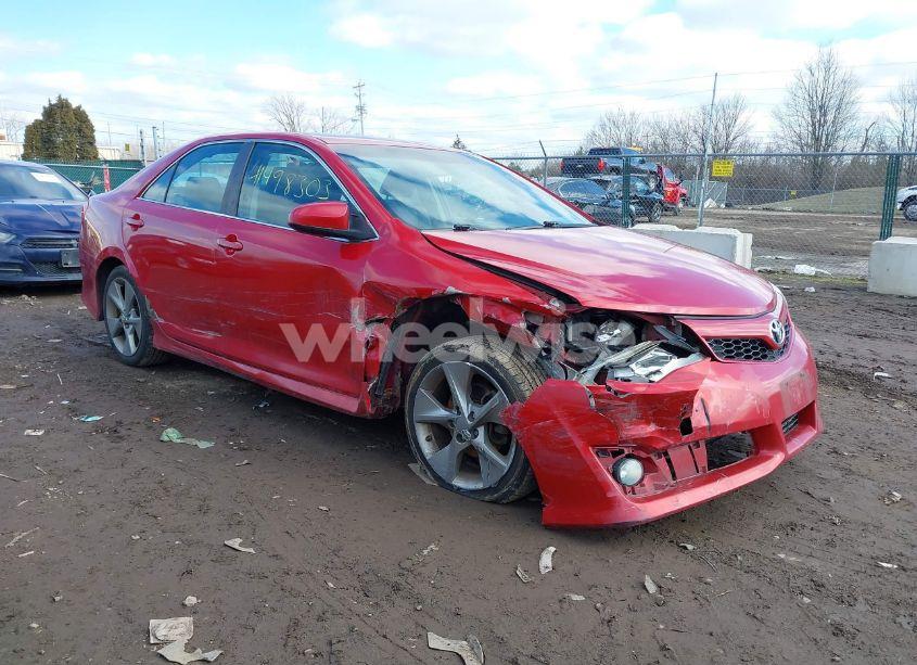 2014 Toyota Camry SE SPORT (VIN 4T1BF1FK3EU740501) main photo