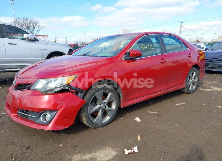 Photo 2 of 2014 Toyota Camry SE SPORT (VIN 4T1BF1FK3EU740501)