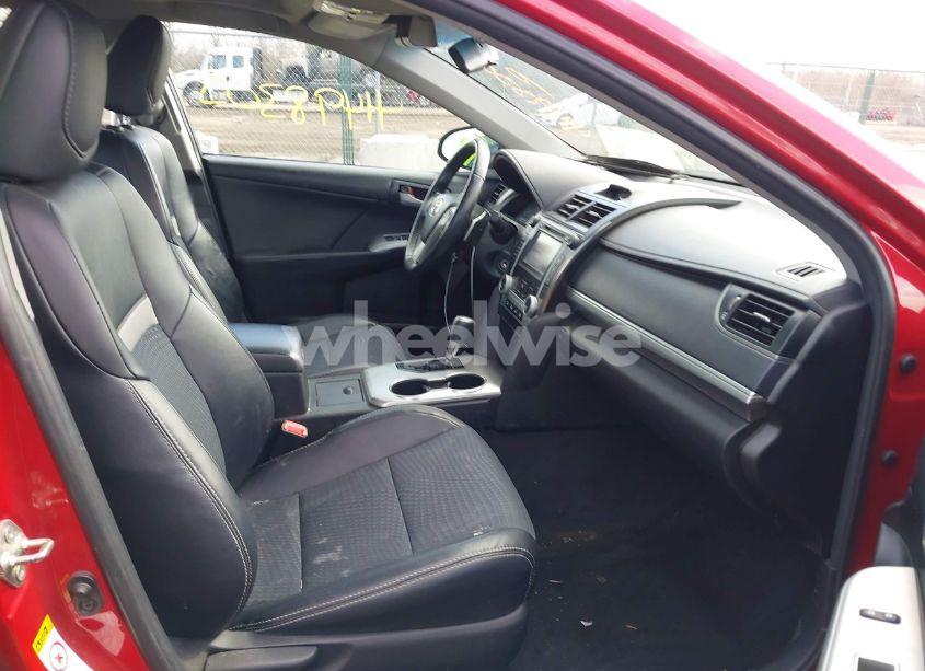 Photo 5 of 2014 Toyota Camry SE SPORT (VIN 4T1BF1FK3EU740501)