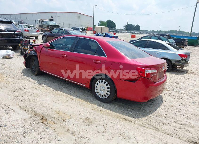 Photo 3 of 2014 Toyota Camry LE (VIN 4T1BF1FK3EU741437)