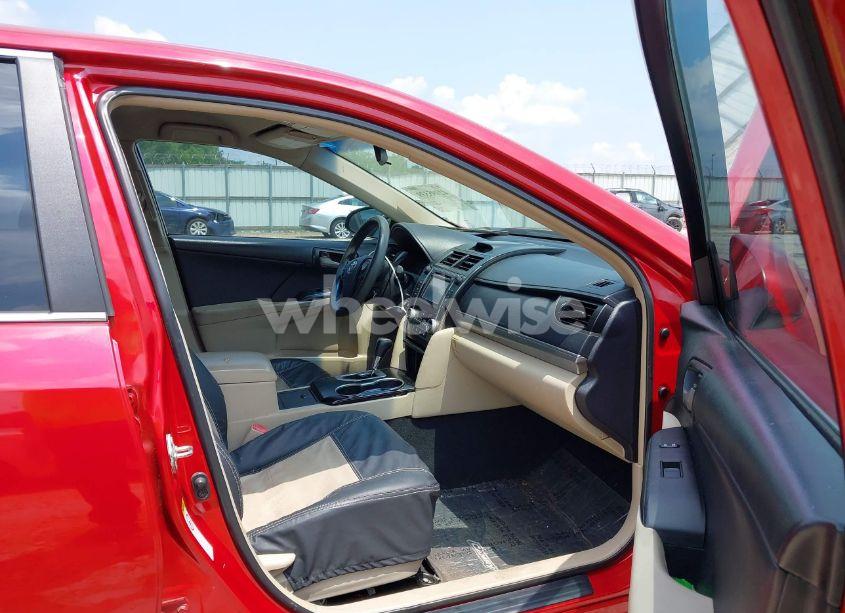 Photo 5 of 2014 Toyota Camry LE (VIN 4T1BF1FK3EU741437)