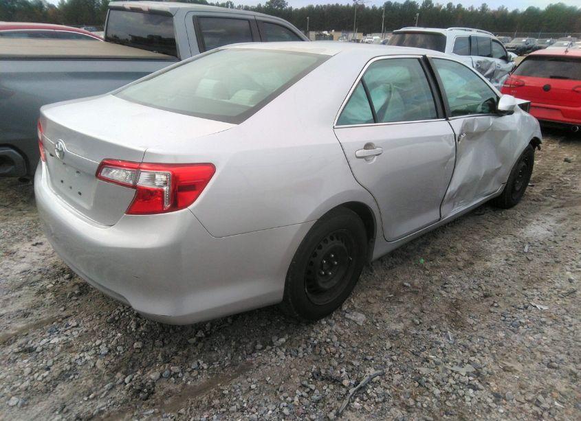 Photo 4 of 2014 Toyota Camry L (VIN 4T1BF1FK3EU765785)