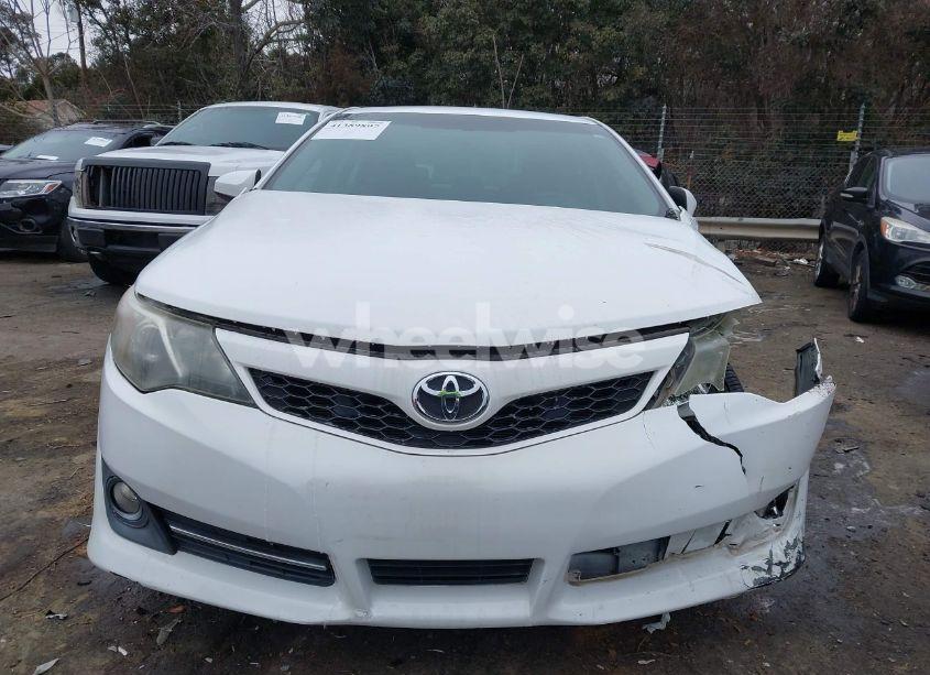 Photo 11 of 2014 Toyota Camry SE SPORT (VIN 4T1BF1FK3EU769383)