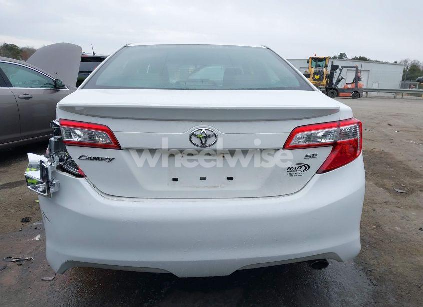 Photo 15 of 2014 Toyota Camry SE SPORT (VIN 4T1BF1FK3EU769383)