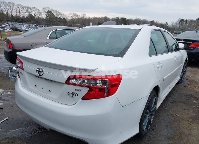Photo 4 of 2014 Toyota Camry SE SPORT (VIN 4T1BF1FK3EU769383)