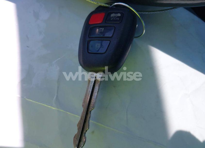 Photo 11 of 2014 Toyota Camry L/LE/SE/SE SPORT/XLE (VIN 4T1BF1FK3EU777550)