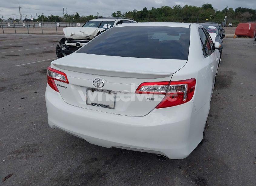 Photo 16 of 2014 Toyota Camry SE SPORT (VIN 4T1BF1FK3EU788807)