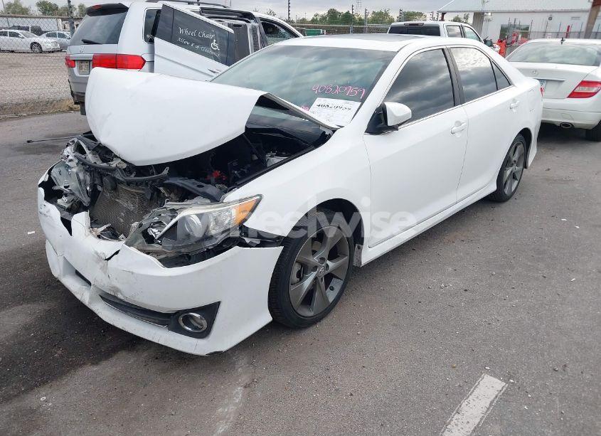 Photo 2 of 2014 Toyota Camry SE SPORT (VIN 4T1BF1FK3EU788807)