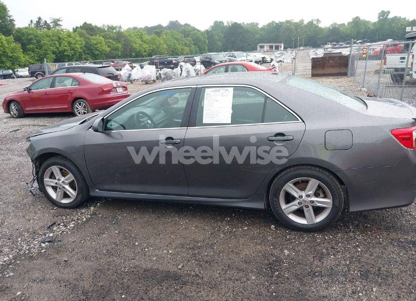 Photo 14 of 2014 Toyota Camry SE (VIN 4T1BF1FK3EU789729)