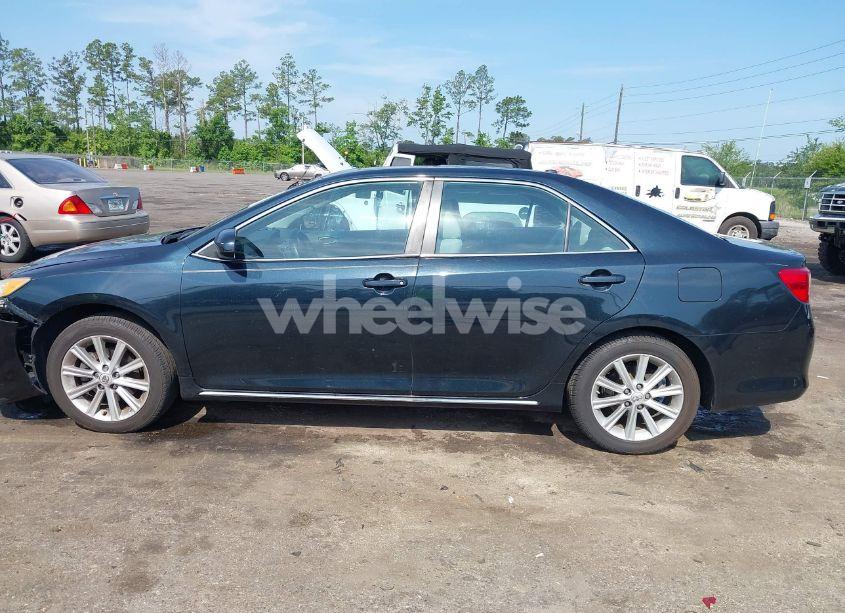 Photo 15 of 2014 Toyota Camry XLE (VIN 4T1BF1FK3EU804939)