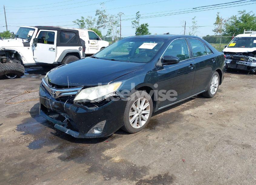 Photo 2 of 2014 Toyota Camry XLE (VIN 4T1BF1FK3EU804939)