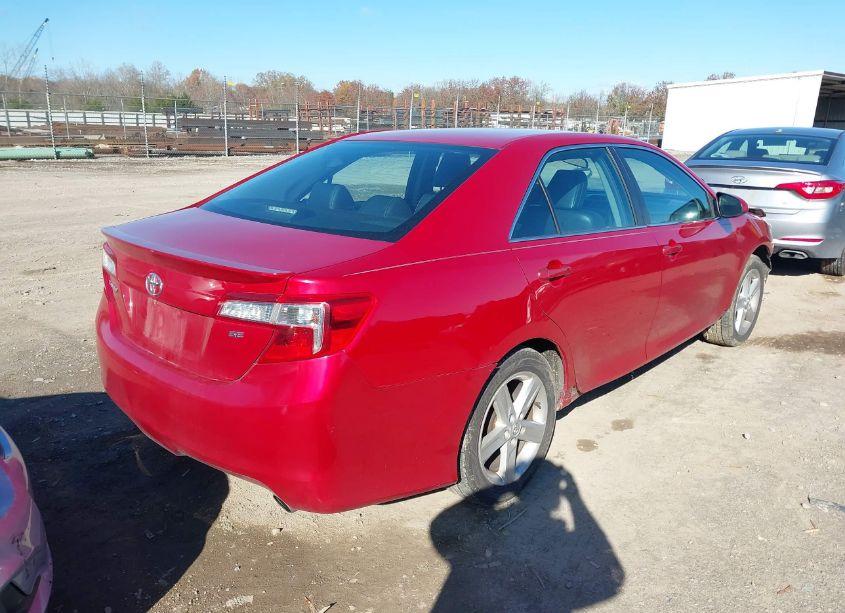 Photo 4 of 2014 Toyota Camry SE (VIN 4T1BF1FK3EU817142)